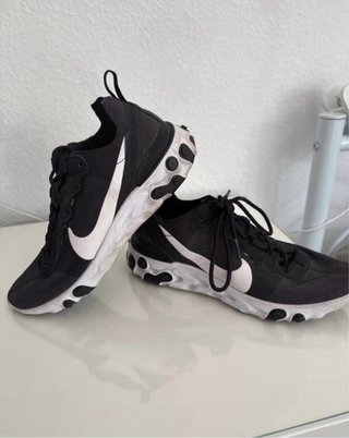 Zapatillas Nike Negras y Blancas