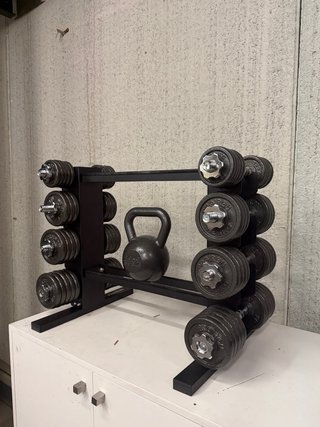 Set de Mancuernas, Kettlebell y Soporte