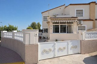 Casa adosada en venta en Algorfa