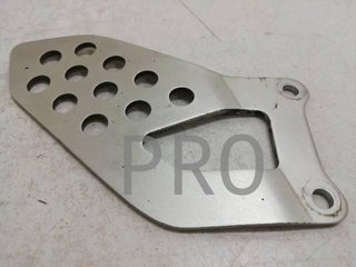 Embellecedor Estribera Del. Izq. Suzuki GSX-R
