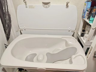 Cambiador con Bañera para Bebé