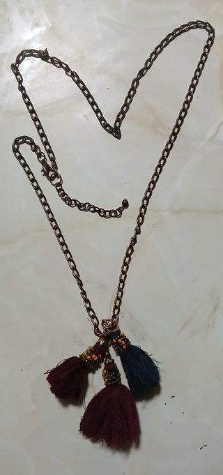 Collar cadena cobre con 3 borlas