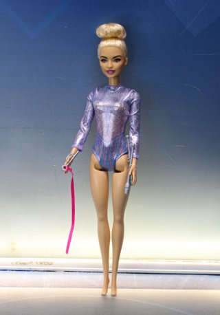 Muñeca Barbie Gimnasta. You can be anything. Mattel 2015.