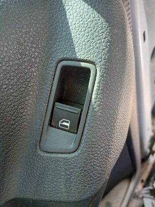 MANDO ELEVALUNAS TRASERO IZQUIERDO Volkswagen Tiguan (5N1)(11.2007->)