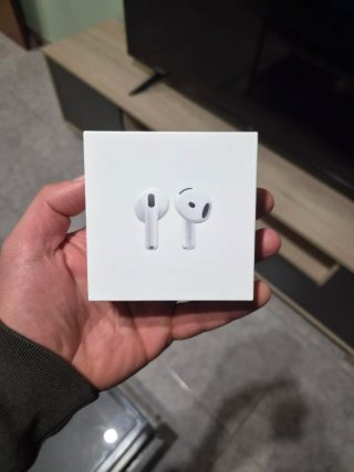 Apple AirPods 4