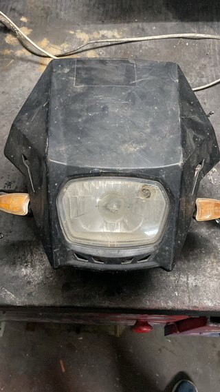 Faro Careta para Moto de Marchas Negro