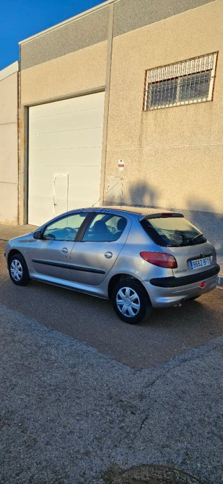 Peugeot 206 2001