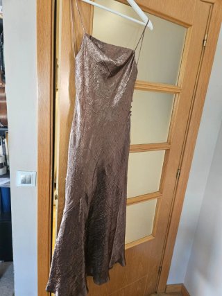 Vestido lencero Zara