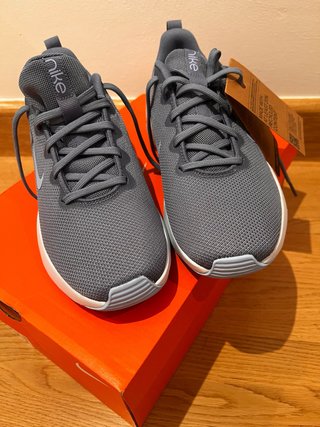 Zapatillas Nike Gris sin estrenar
