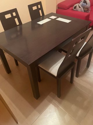 Mesa de Comedor extensible con 6 Sillas