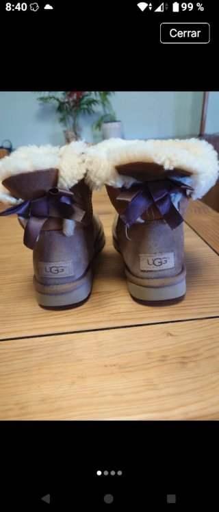 Stivali UGG con fiocco