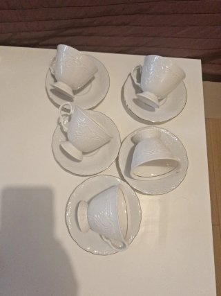 Juego de 5 Tazas de Porcelana Blanca