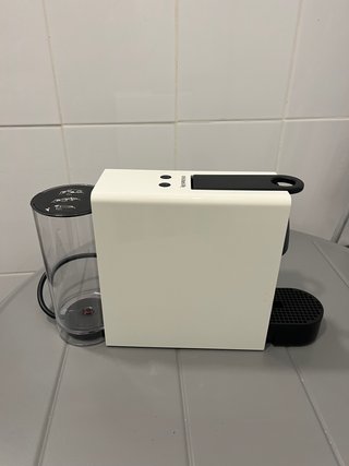 Cafetera Nespresso Essenza Mini Blanca