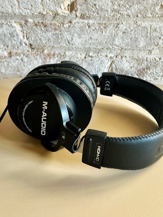 Auriculares M-Audio HDH 40