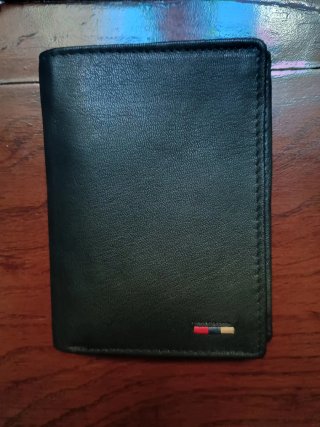 Cartera de piel Tommy Hilfiger negra