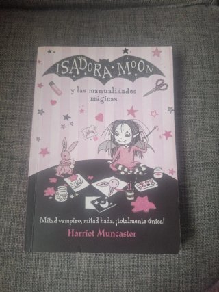 Isadora Moon y las manualidades mágicas