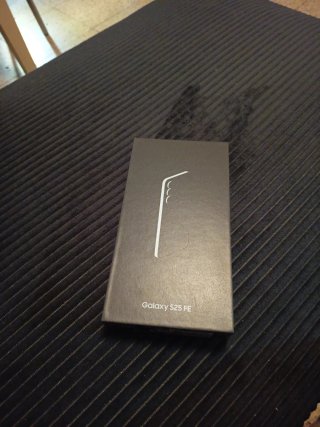Samsung Galaxy S25 FE ee