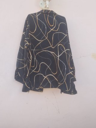 Blusa Estampada Negra y Beis