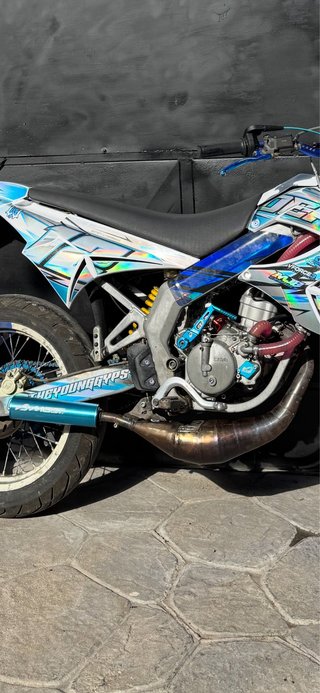 Escape Most para Moto 70-80cc