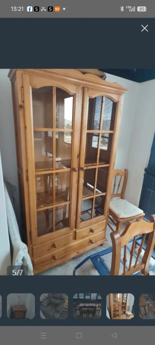 Vitrina Provenzal de Madera