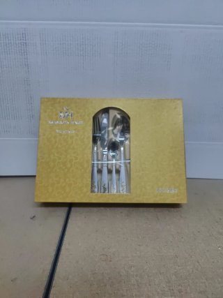 Set de 24 Cubiertos de Metal