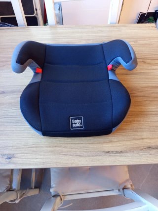 Alzador de coche Babyauto,con Isofix.