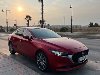 Mazda 3 Sedán 2.0 SKYACTIVG 88KW ZENITH 2021