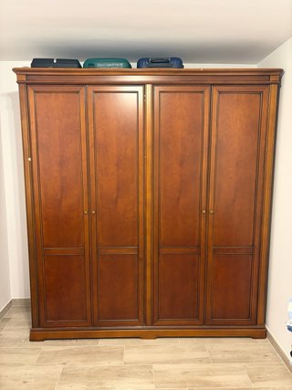 Armario Doble de Madera