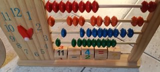 Ábaco de Madera Educativo con Reloj