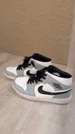 Nike Air Jordan 1 Mid