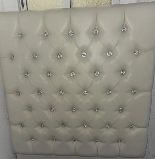 Cabecero Tapizado blanco con Botones