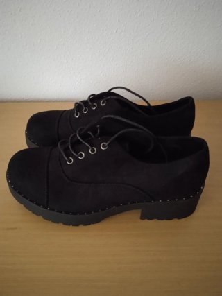 Zapatos de ante negros