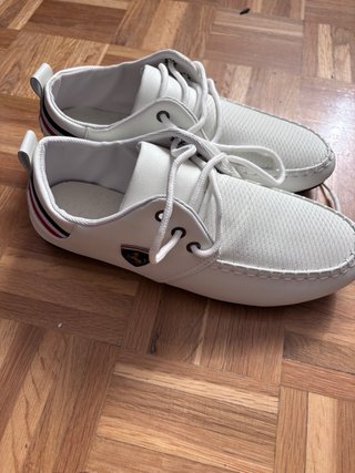 Zapatos de caballero blancos