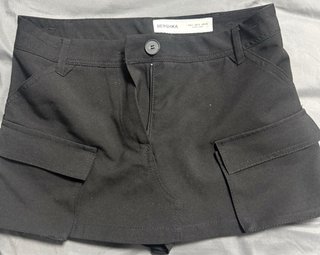 Falda negra Bershka talla S