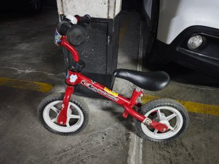 Bicicleta sin pedales Chicco Red Bullet