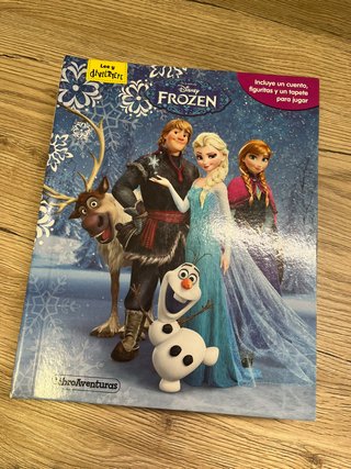 Frozen. Libroaventuras: Incluye un cuento, figu...