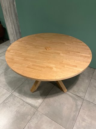 Mesa Redonda de Madera