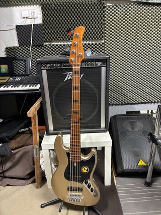 Bajo Eléctrico Marcus Miller 5 Cuerdas