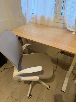 Escritorio Elevable y Silla