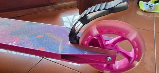 Patinete Rosa con Ruedas de Silicona y luces