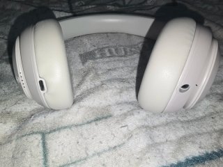 Auriculares Inalámbricos Beige beats studio pro