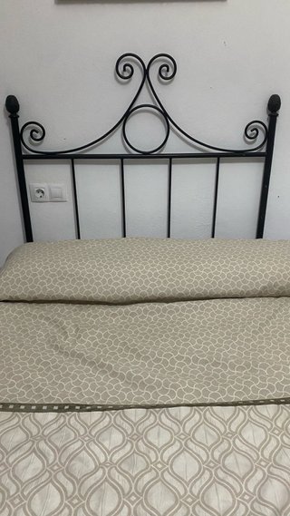 Cabecero de Forja Negro y mesilla 45cm ancho,35 cm