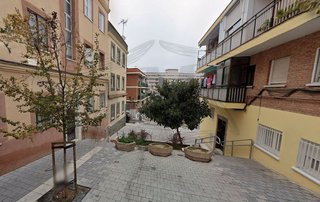 Local comercial en venta en Valdeacederas en Madrid