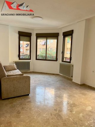 Piso en alquiler en El Pilar en Albacete