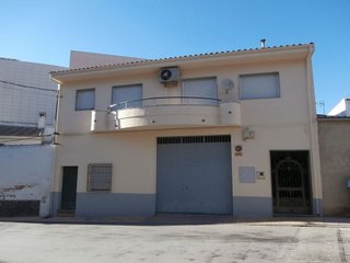 Casa adosada en venta en Alcaudete