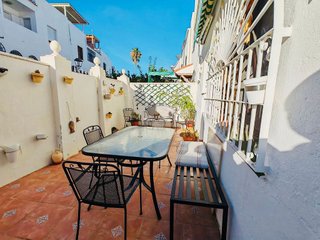 Casa pareada en venta en Playamar en Torremolinos