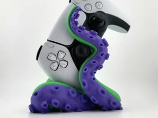 Soporte para mando PS5 con tentáculos