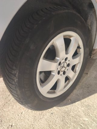 Llantas Mercedes con neumáticos Michelin