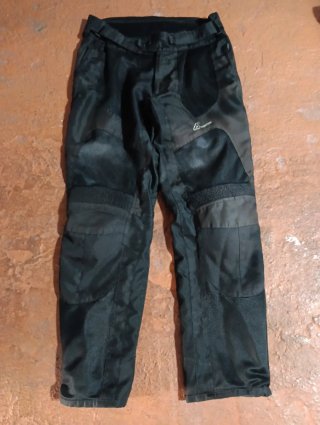 Pantalon acervos chaqueta spyke talla 54,