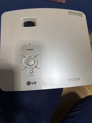Proyector LG AH-215-JD para piezas o reparar